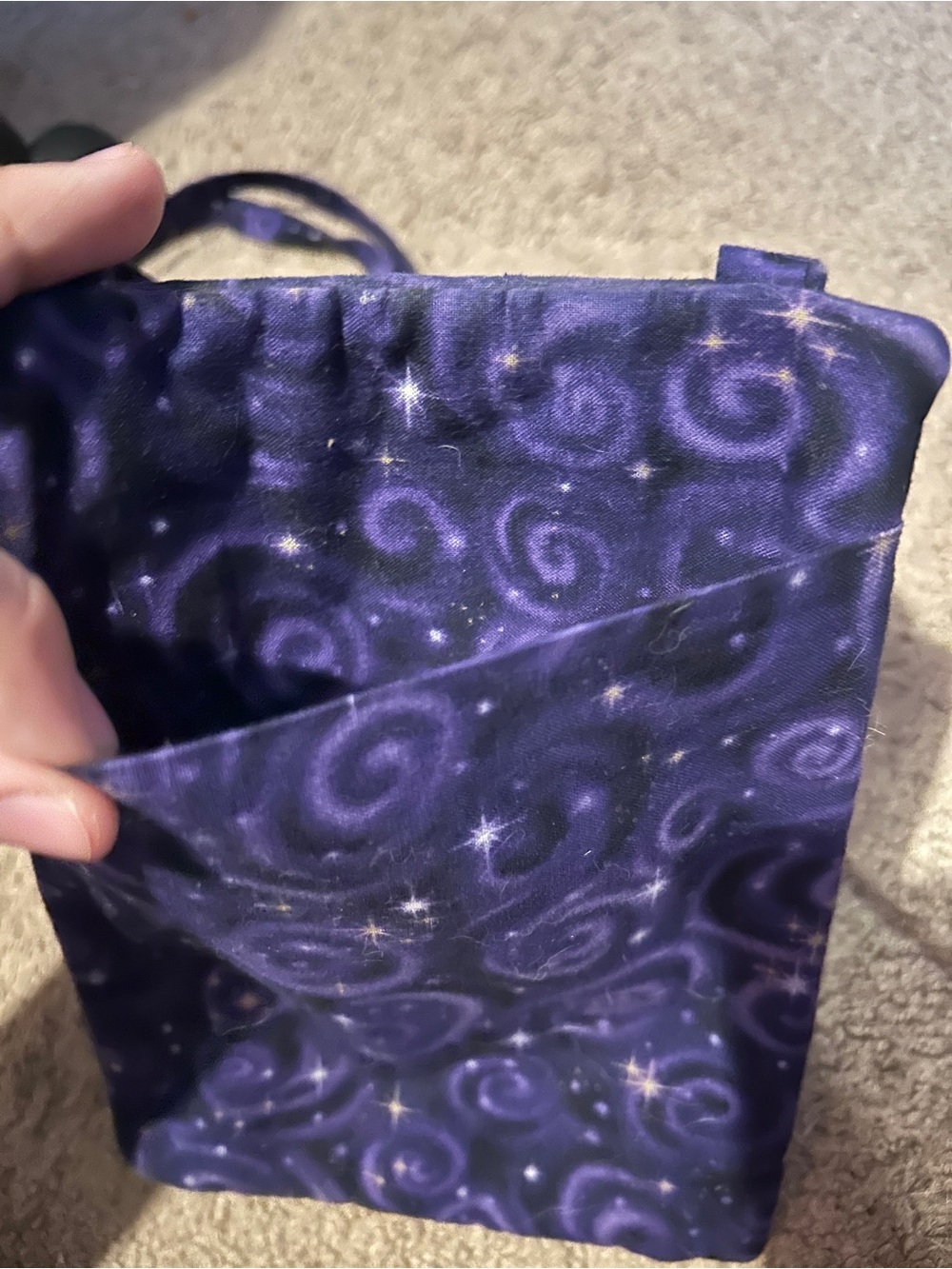 Handmade Descendants Crossbody Bag - Picture 4 of 4